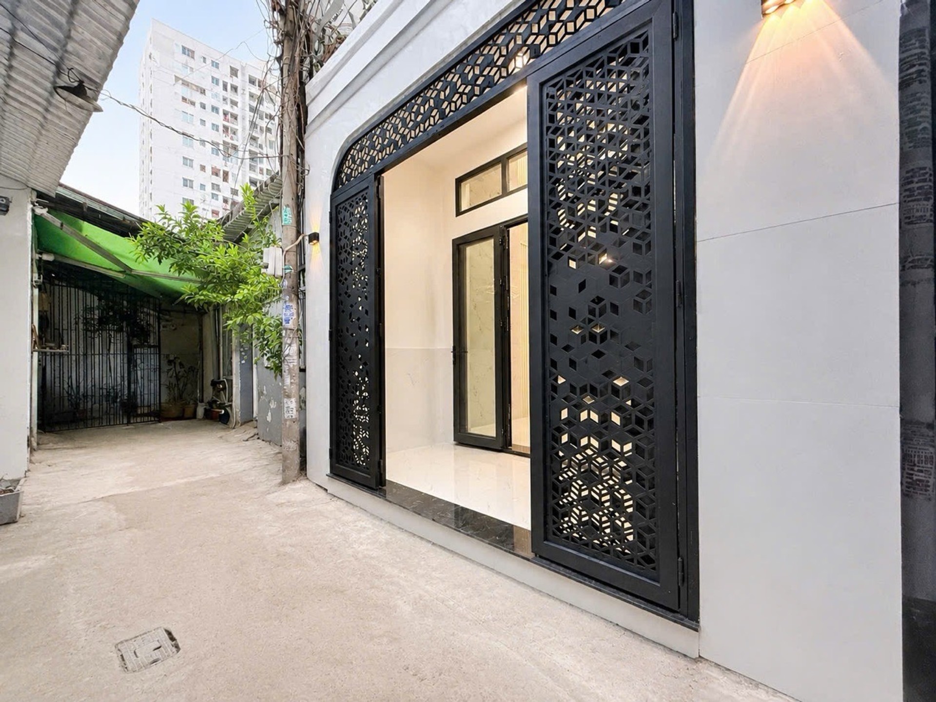 CHỦ ĐỊNH CƯ NƯỚC NGOÀI GỬI BÁN DÙM 62m2 ĐƯỜNG HUỲNH THIÊN LỘC CHỈ 6 ĐỒNG HƠN.